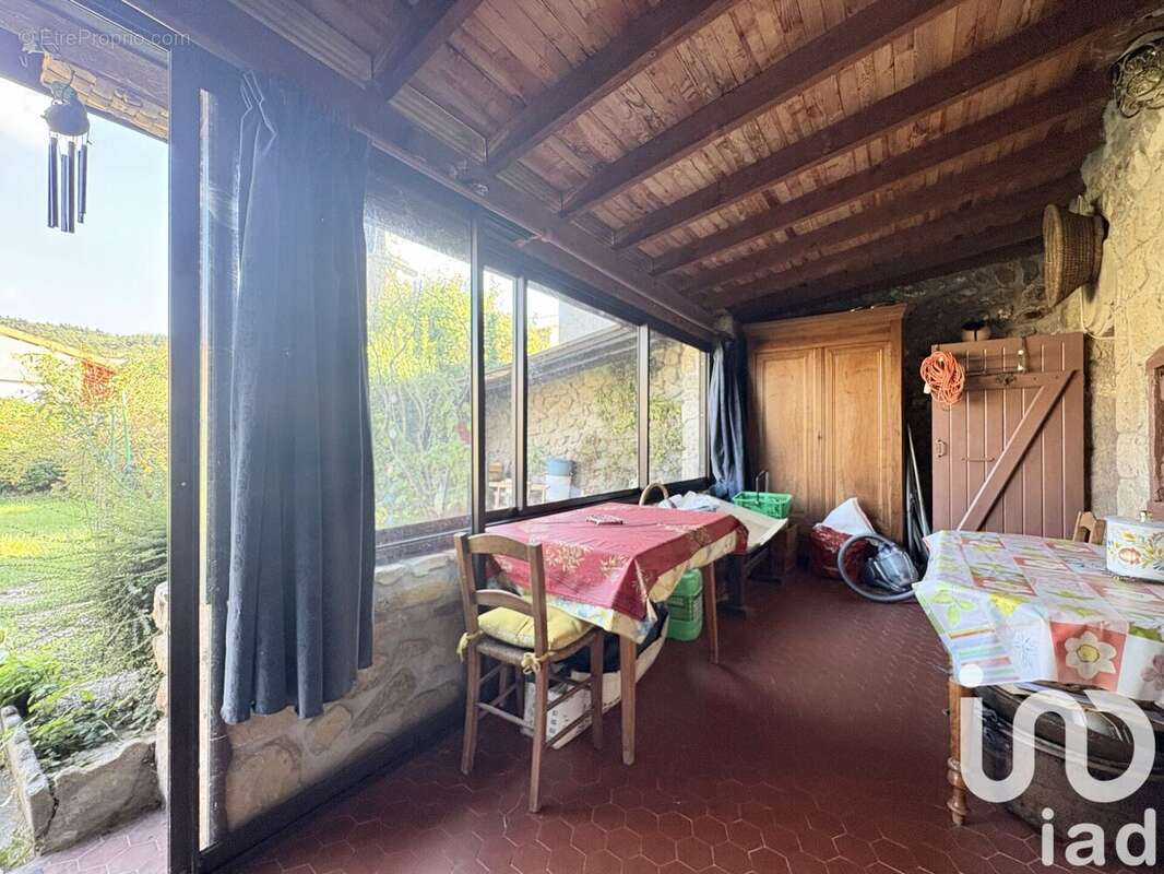 Maison 86 m² à Gilhoc-Sur-Ormeze  - photo 8