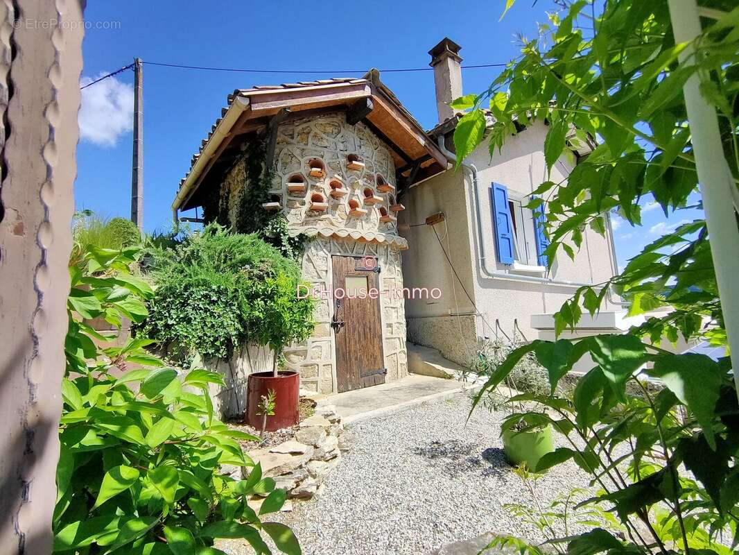 Maison à SAINT-DONAT-SUR-L'HERBASSE