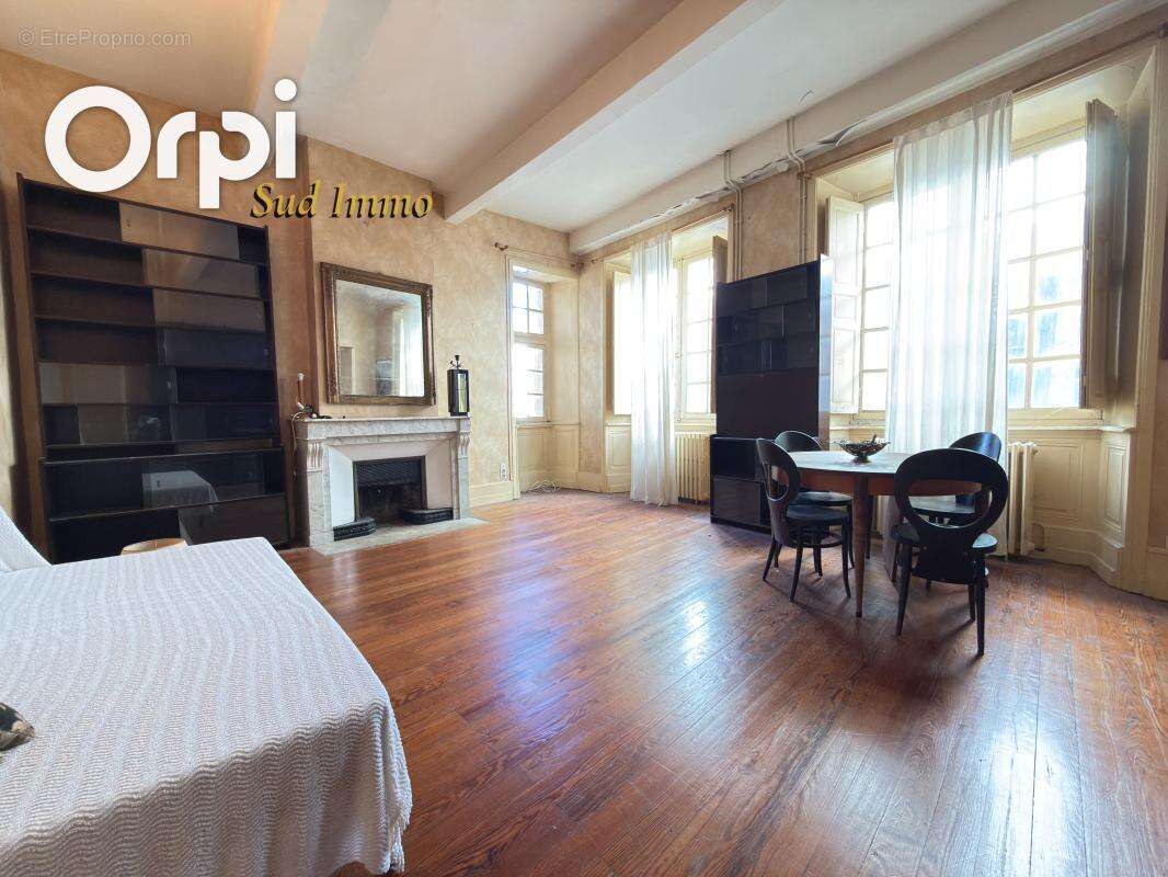 Maison à VILLENEUVE-DE-BERG