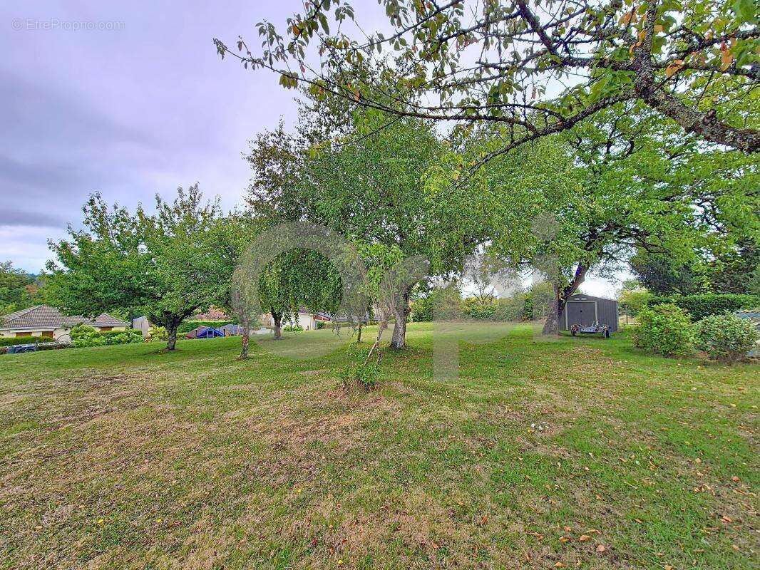 Maison à BEAUREGARD-DE-TERRASSON