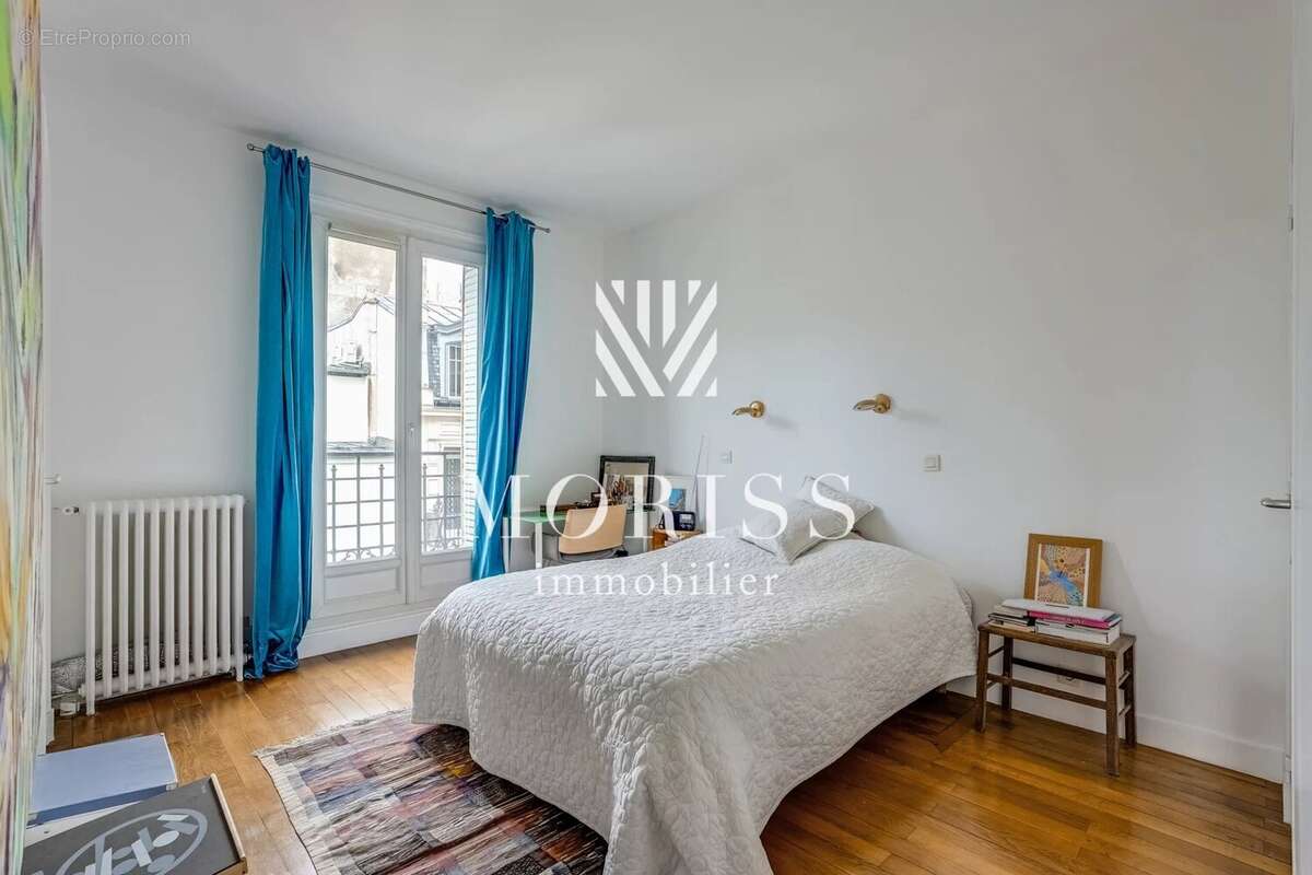 Appartement à PARIS-17E
