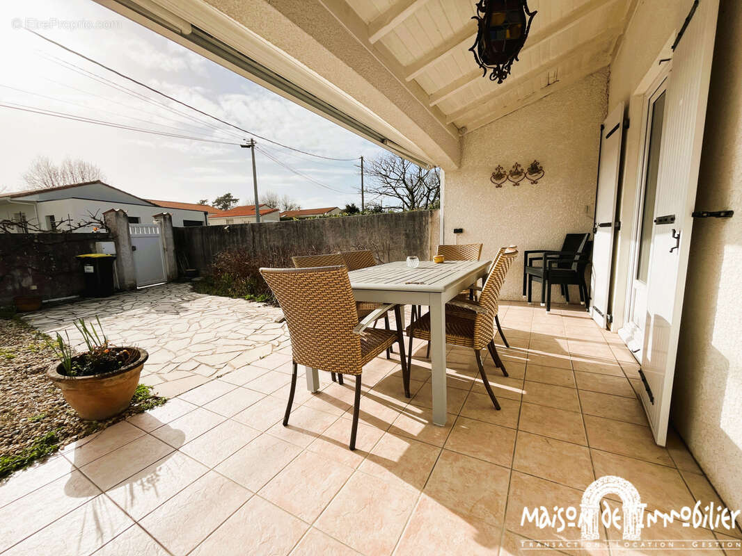 Maison à MESCHERS-SUR-GIRONDE