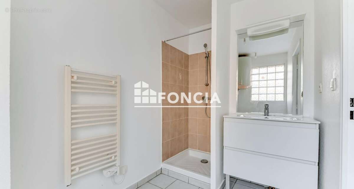 Appartement à LYON-8E