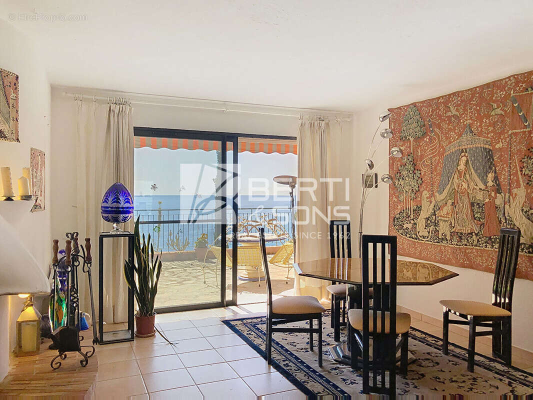 Appartement à THEOULE-SUR-MER