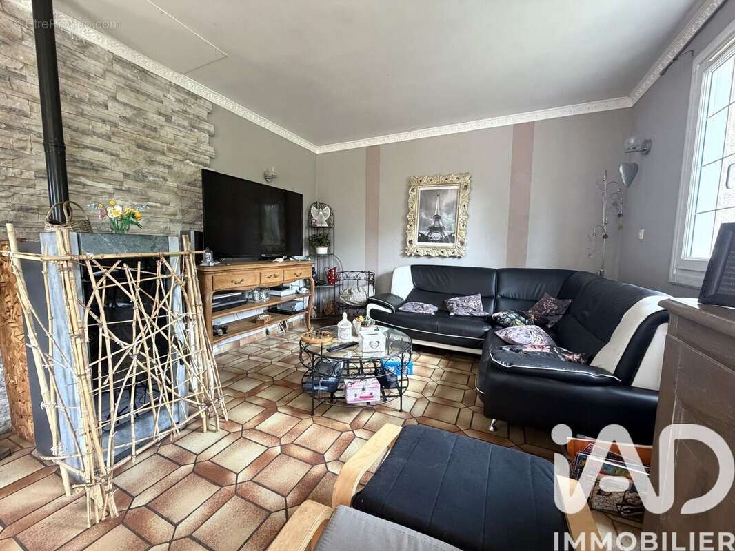 Maison 101 m² à Fresne-Le-Plan  - photo 7