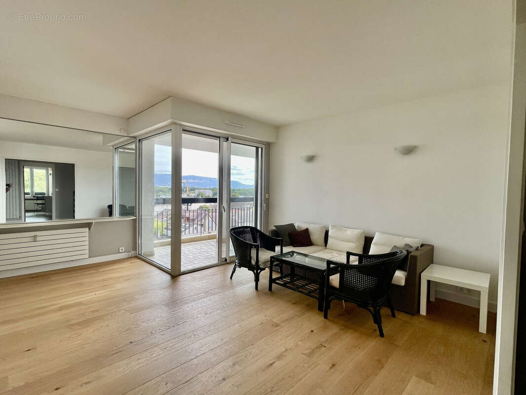 Appartement à FERNEY-VOLTAIRE