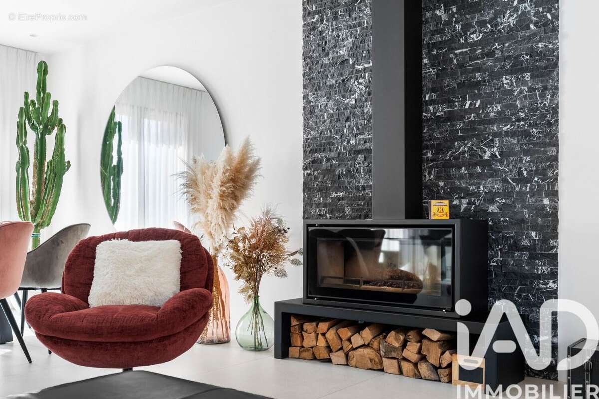 Maison 200 m² à Jouars-Pontchartrain  - photo 4