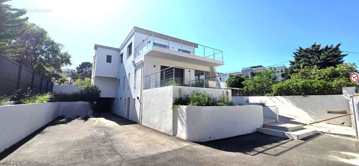 Appartement à CARRY-LE-ROUET