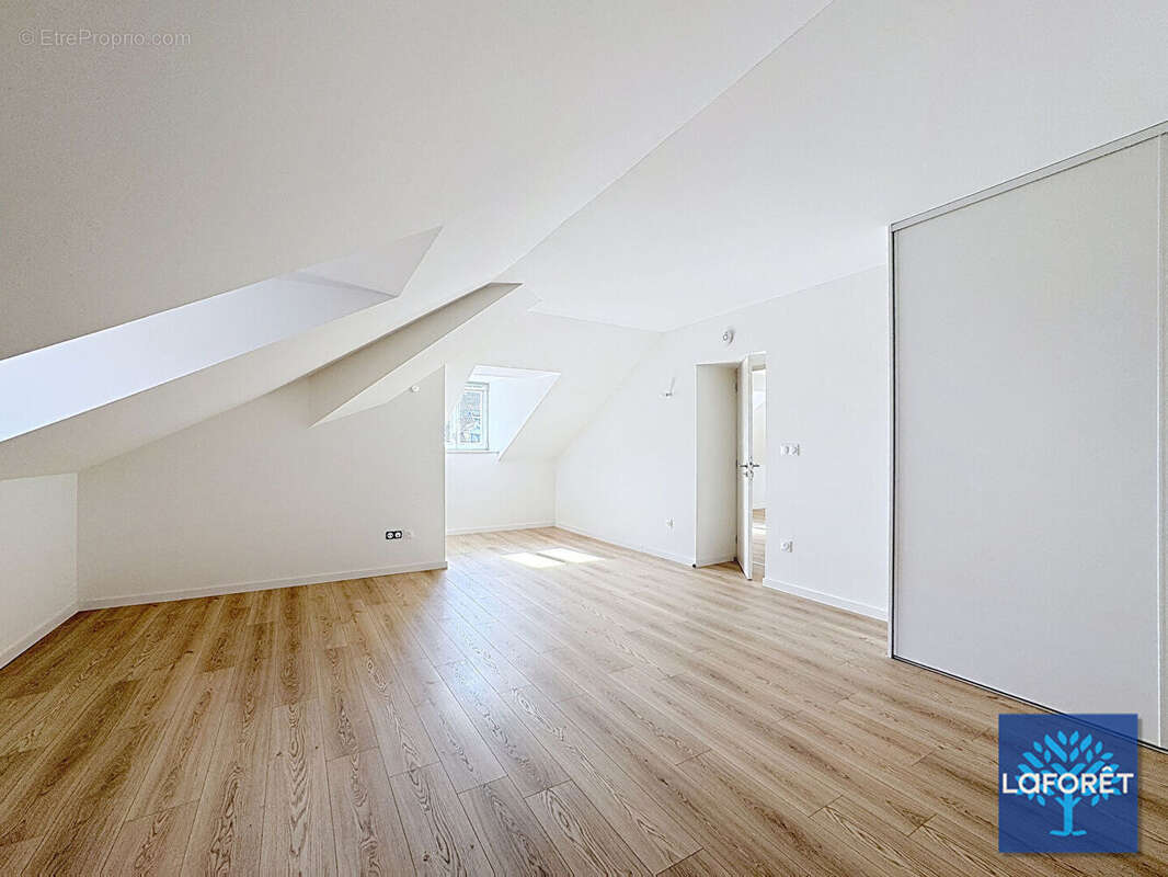Appartement Valenciennes 4 pièce(s) 121 m2 - photo 5