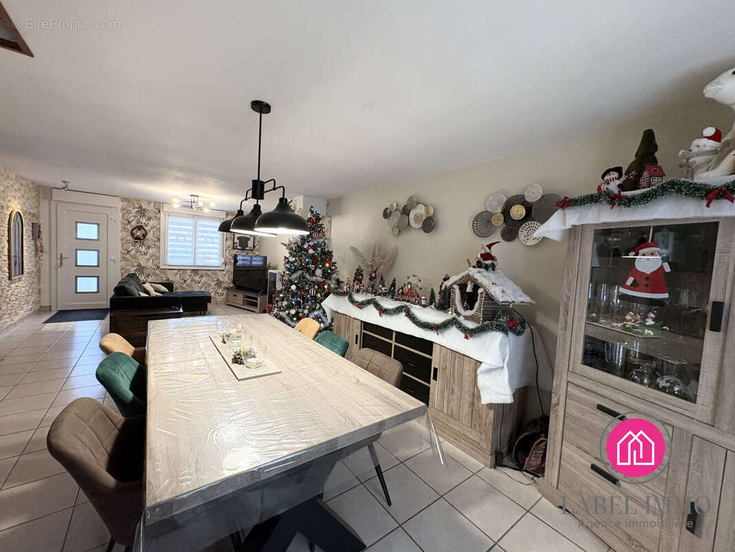 Maison à SIN-LE-NOBLE