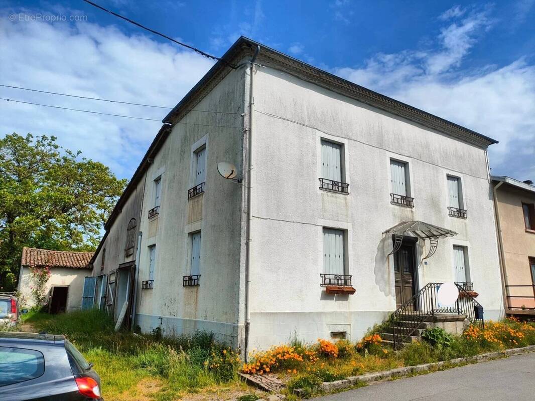 Maison à BUSSIERE-GALANT