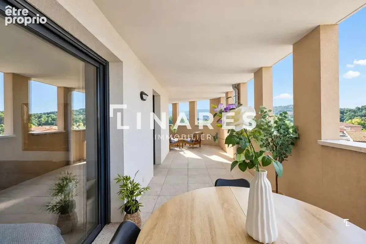 LA NATIVITE - Appartement T3 de 70 m2 - Terrasse de 30m2 - Garage - 13100 AIX - photo 2