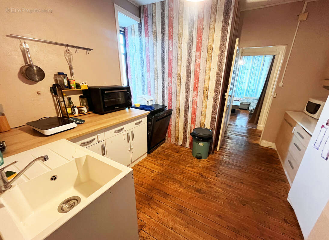 Commerce à COSTAROS