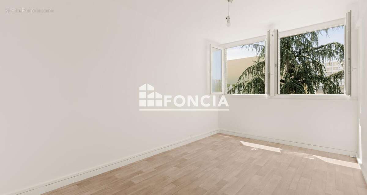 Superbe T3 entièrement rénové de 60 m² – Saint-Priest - photo 7