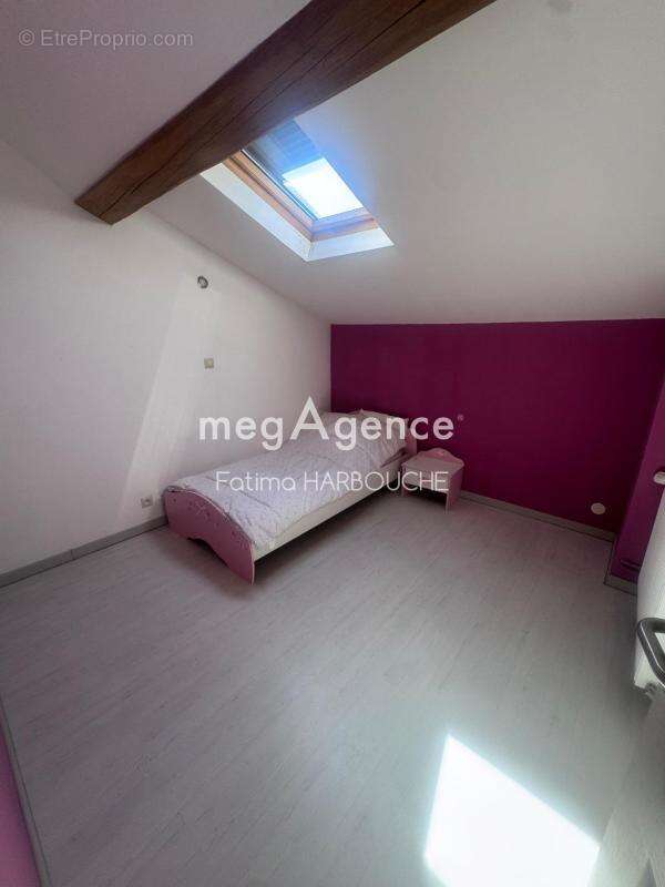Ensemble de deux appartements côte à côte avec garage, parkings et jardin - photo 6