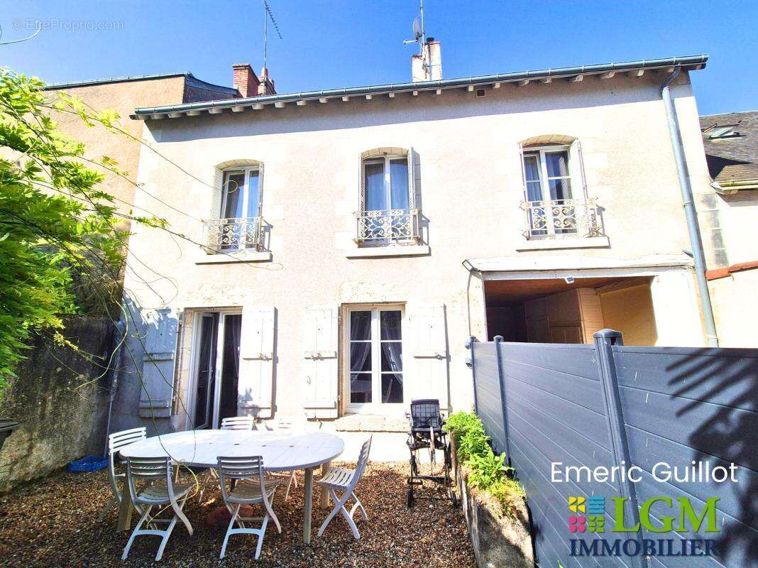 Maison à CELLETTES