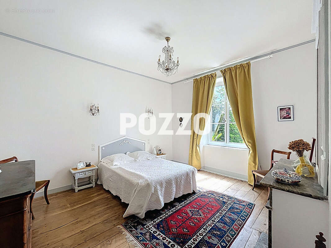 Maison à SAINT-JEAN-DES-CHAMPS