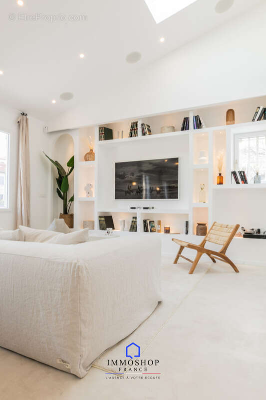 Maison à MARSEILLE-6E