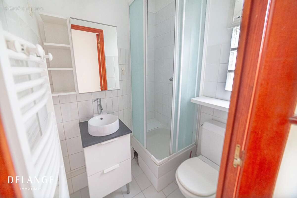 Appartement à PARIS-14E