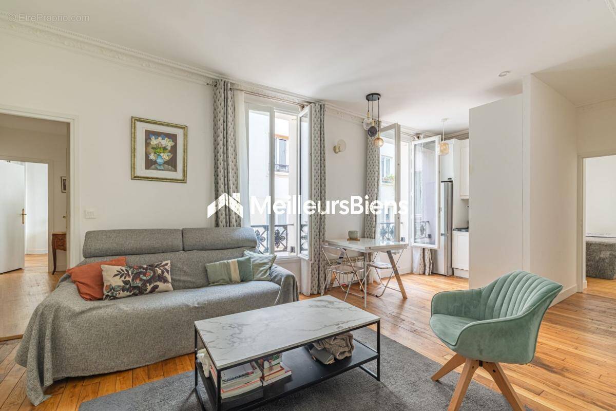 Appartement à PARIS-11E