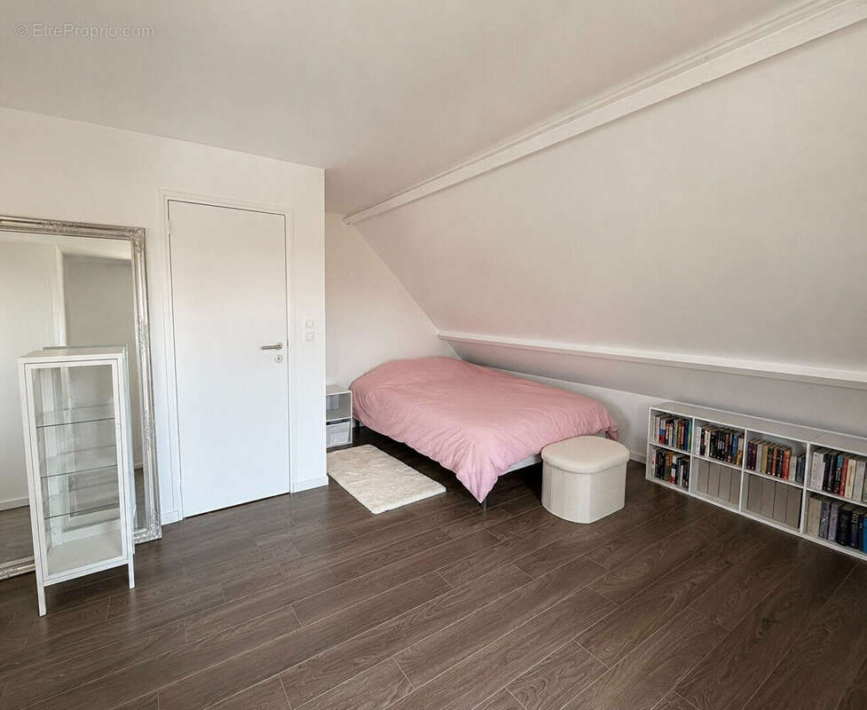 EN EXCLUSIVITÉ CHEZ COMEBACK IMMOBILIER : Appartement de 89m2 - 3 pièces à La Chapelle-en-Serval ! - photo 12