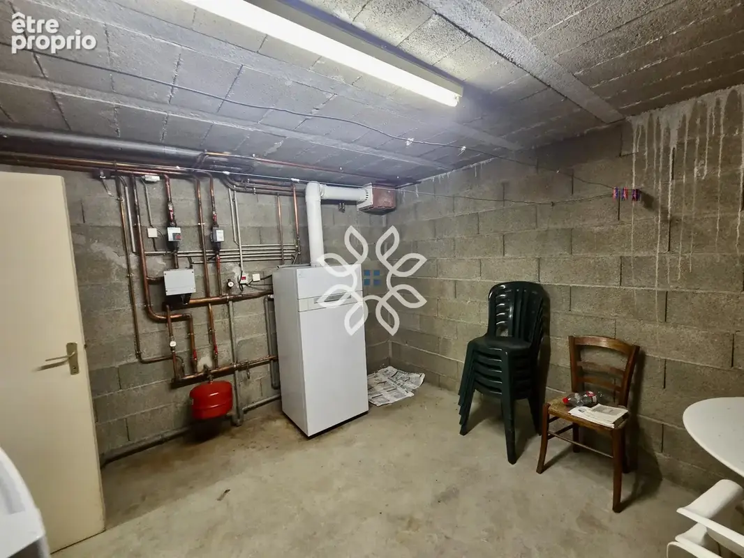 Brioude   maison familiale 206 m2   4 chambres   terrain 1 043 m2   grand garage - photo 20