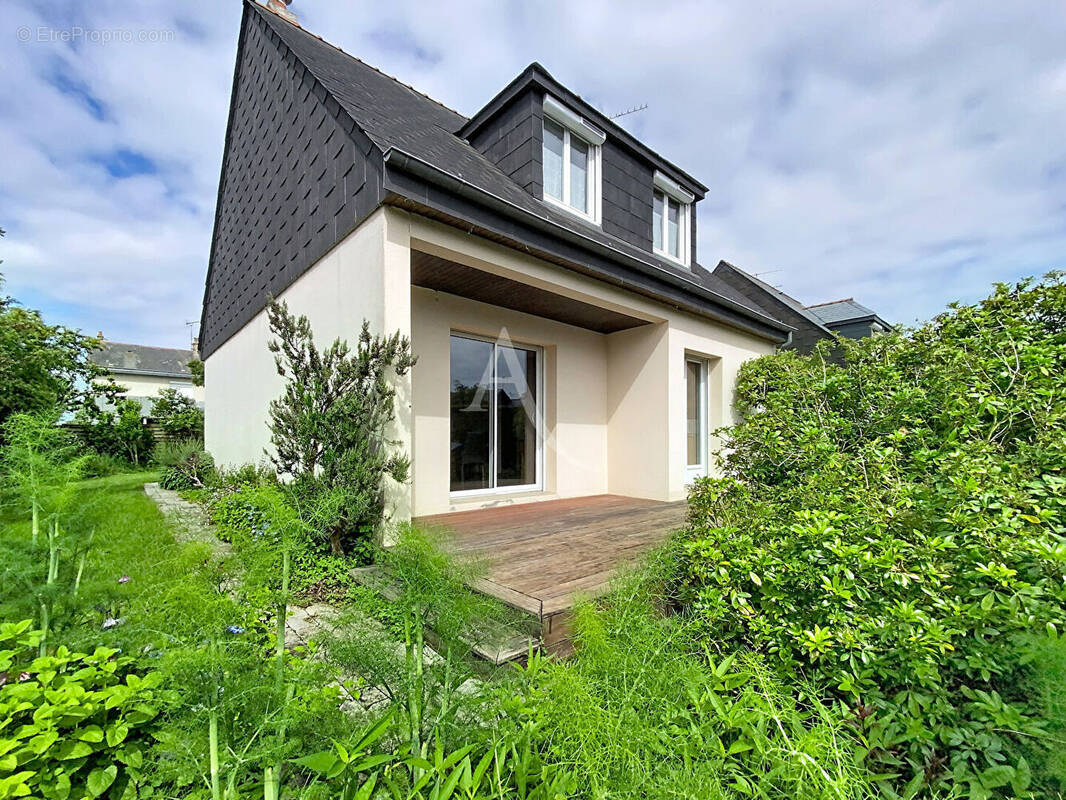 Maison à LA MEMBROLLE-SUR-LONGUENEE