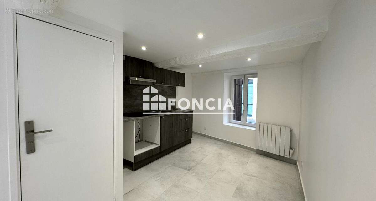 Appartement à ROQUEBRUNE-SUR-ARGENS