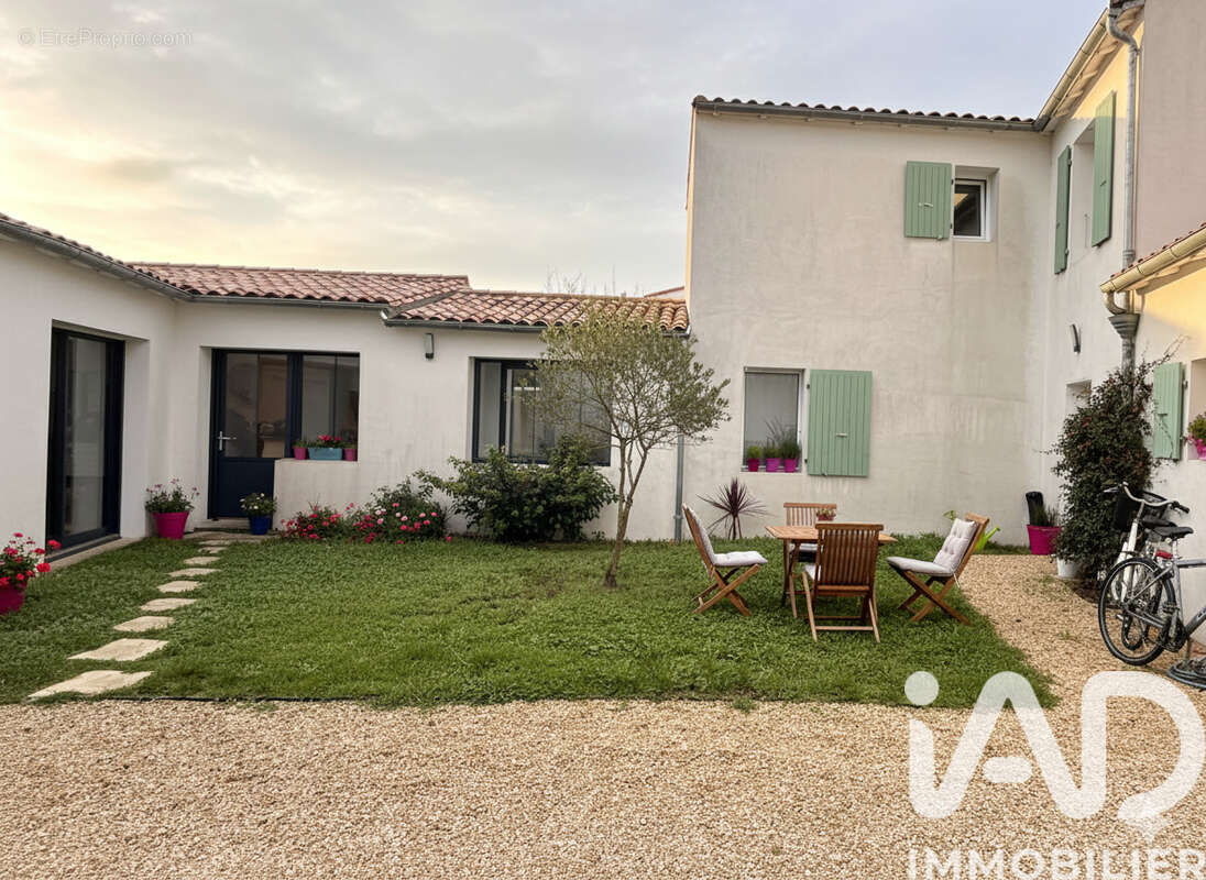 Photo 2 - Maison à LA FLOTTE