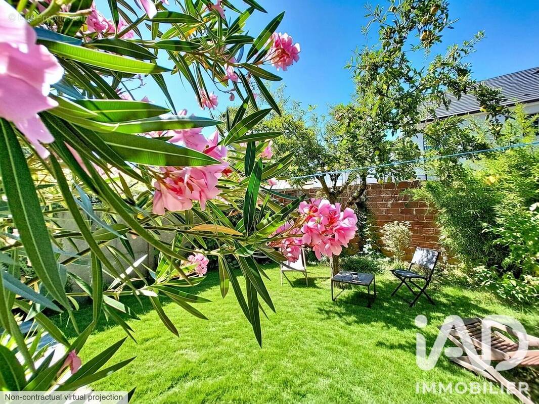 Photo 1 - Maison à VELIZY-VILLACOUBLAY