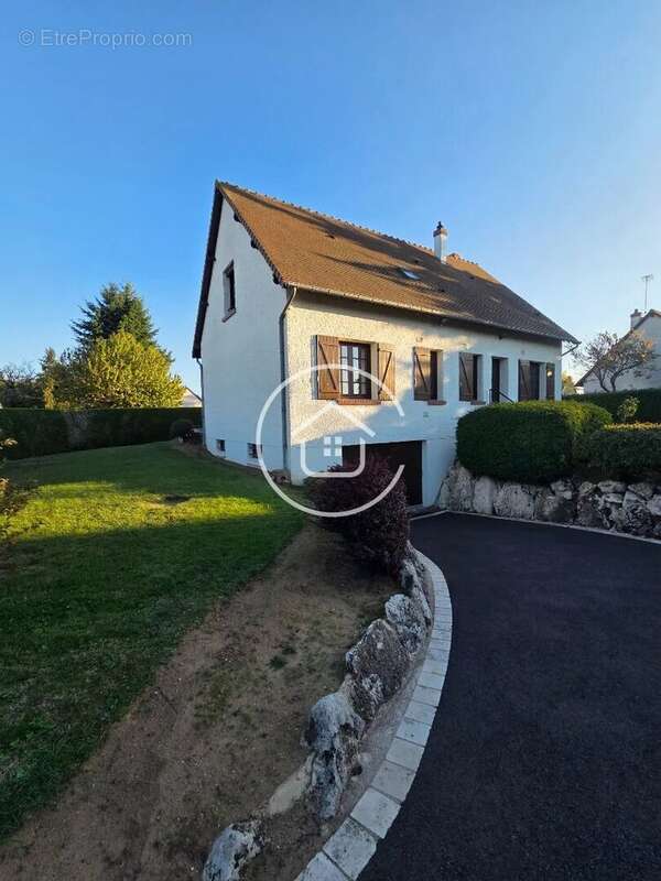 Maison à SAINT-GERVAIS-LA-FORET