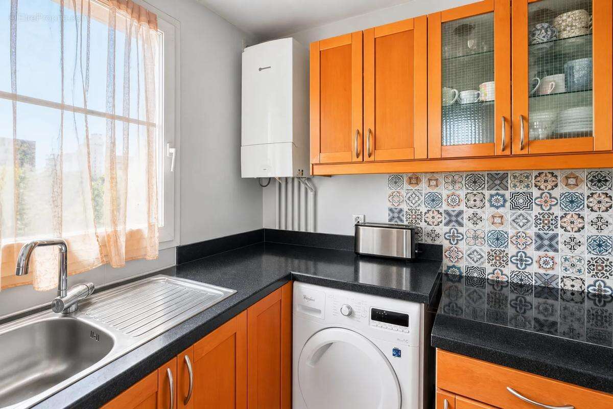 Appartement à VILLENEUVE-LA-GARENNE