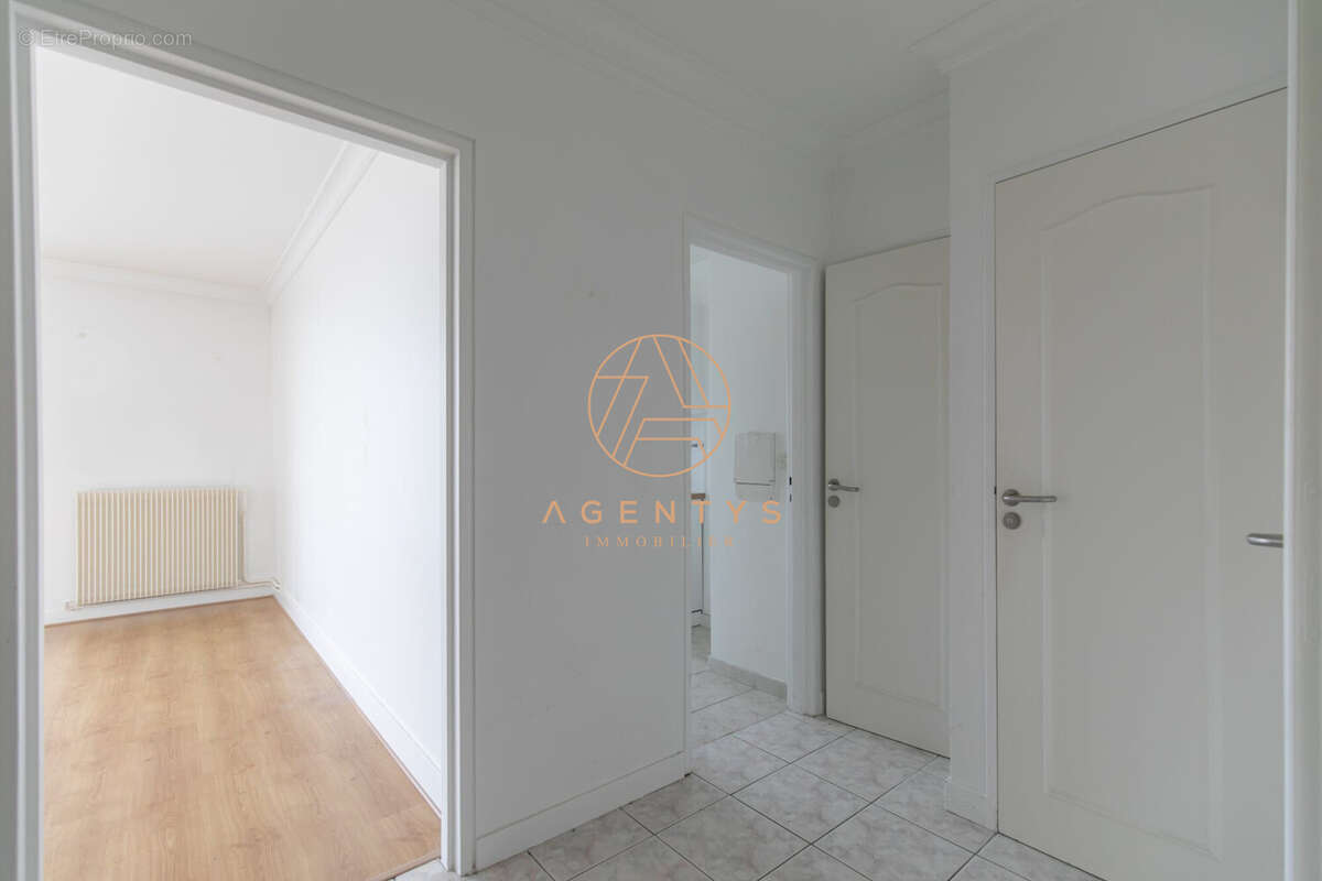 Appartement à SAINT-MAUR-DES-FOSSES