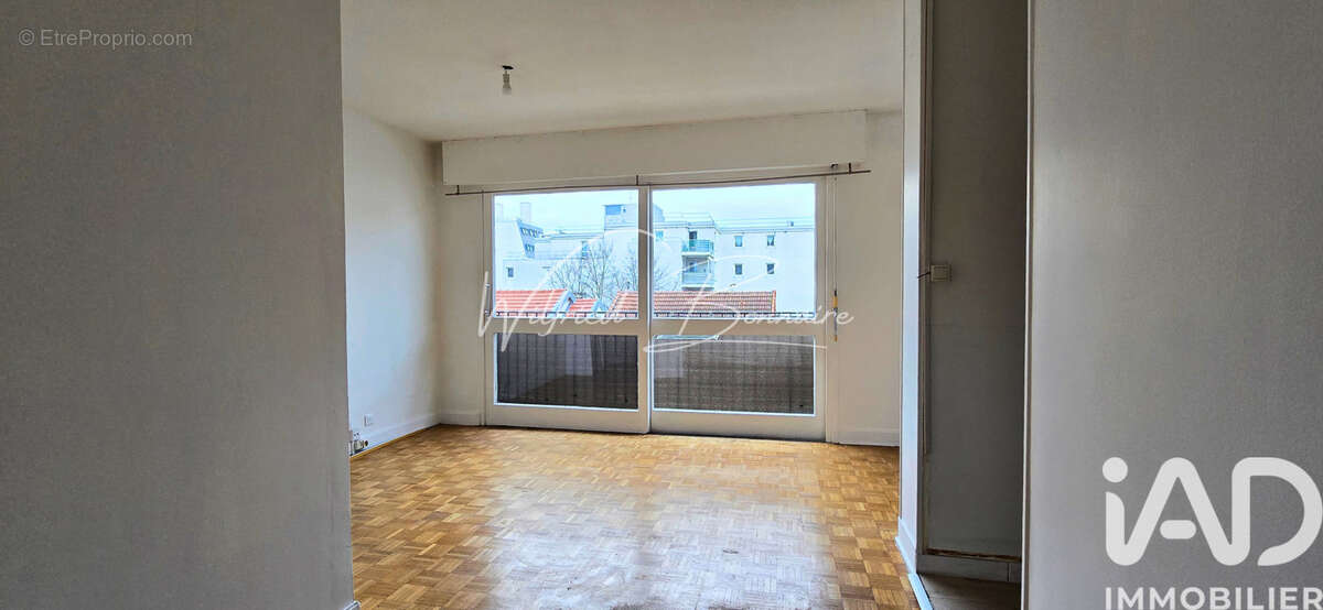 Photo 6 - Appartement à COURBEVOIE