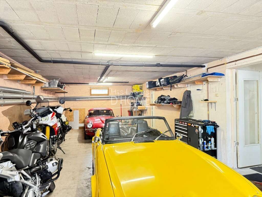 LIVERDY-EN-BRIE – Belle maison de maçon indépendante avec sous-sol total et jardin de 837 m² - photo 17