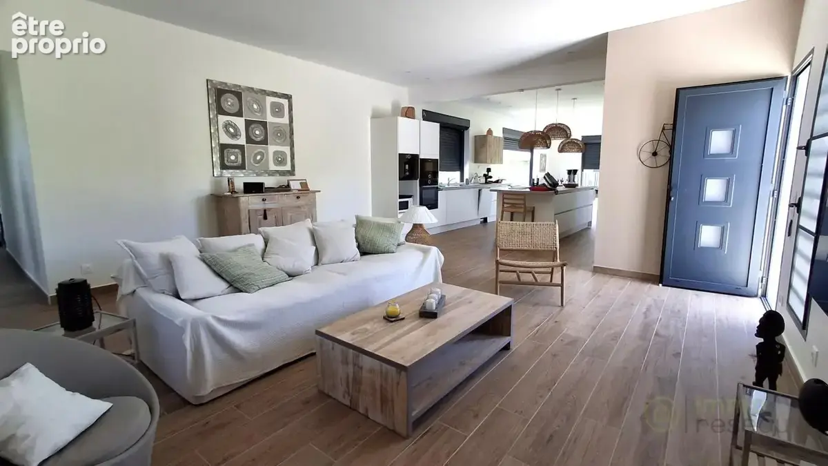 Photo Maison à Sainte-Anne au prix de 644 000€