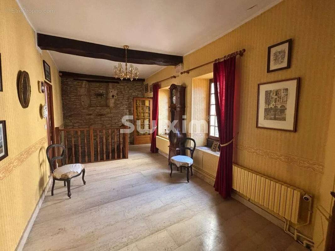 Propriété de caractère de 268 m² avec tour médiévale - photo 9