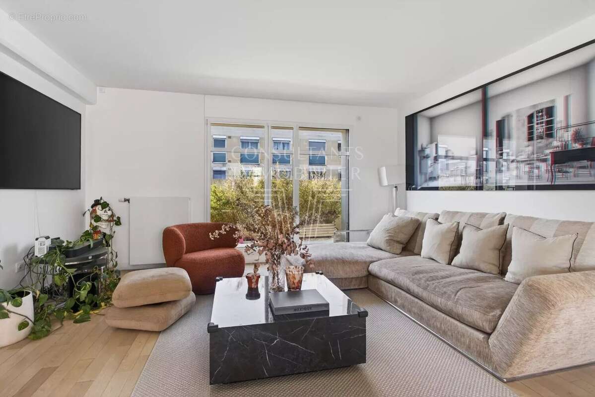 Appartement à LEVALLOIS-PERRET