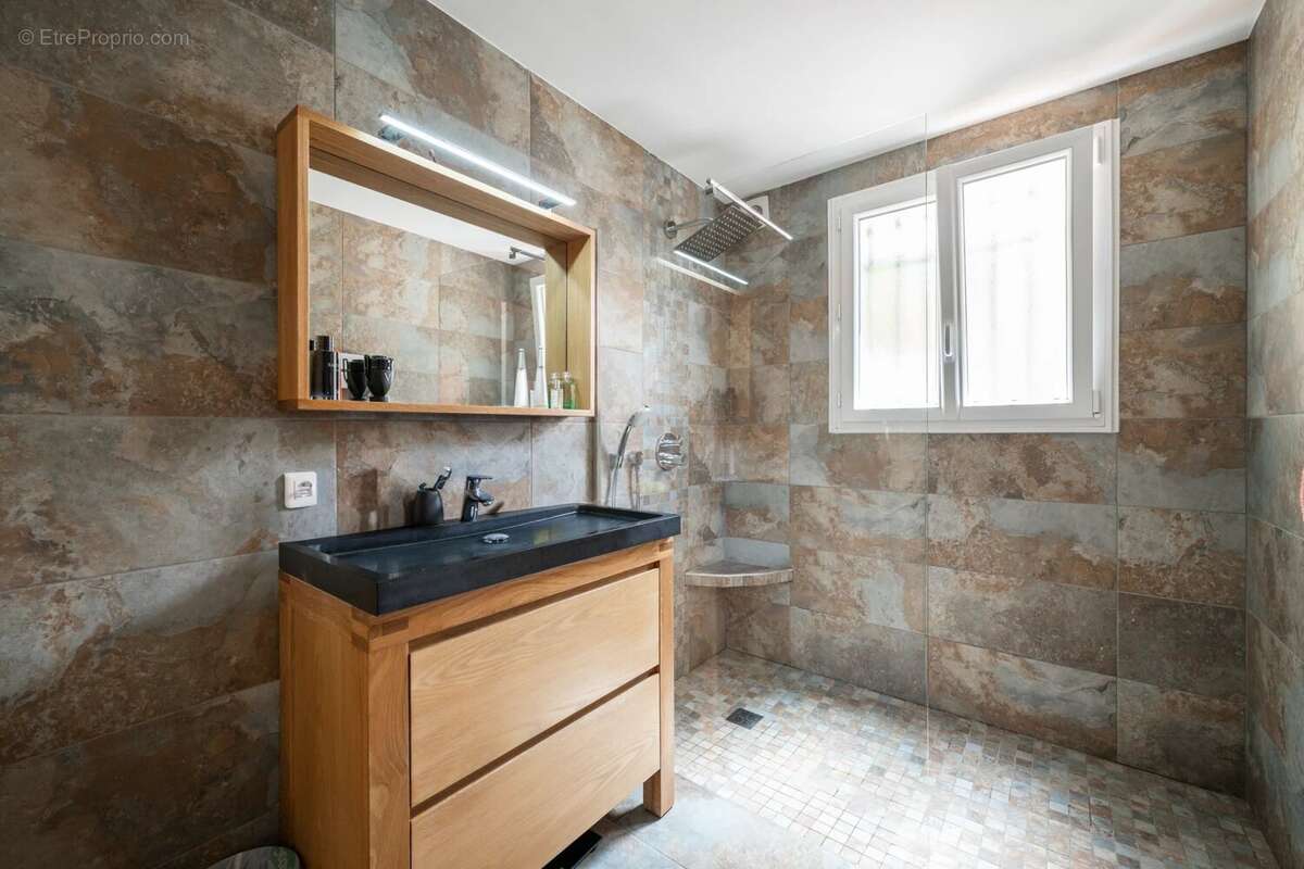 Maison à LA GAUDE