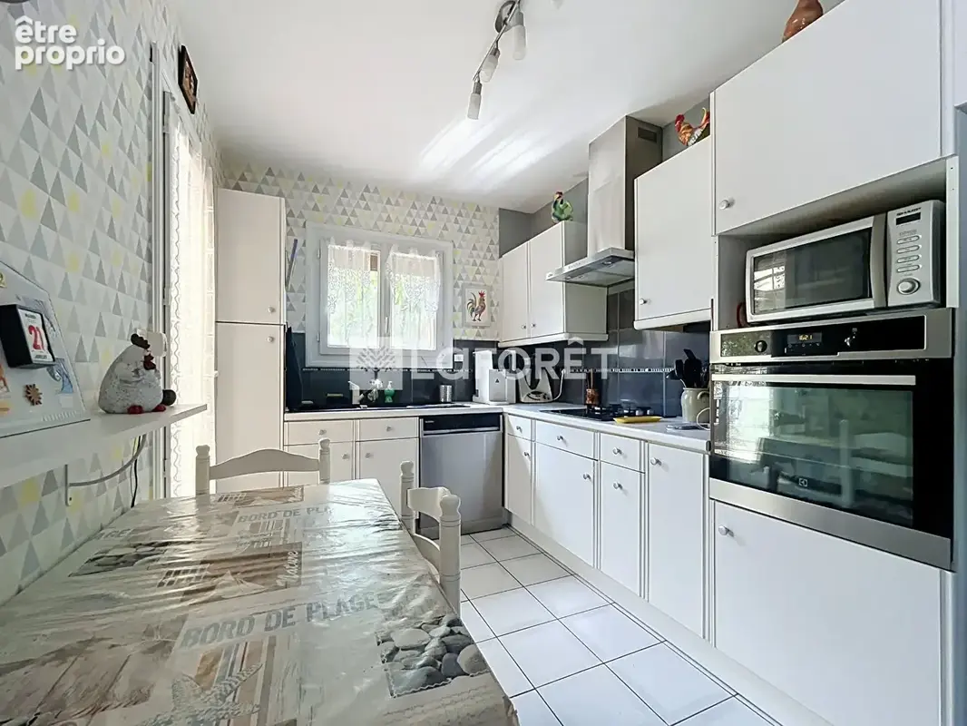 Saint-André, Maison à vendre 3 faces 110m2, terrain de 374m2 - photo 5