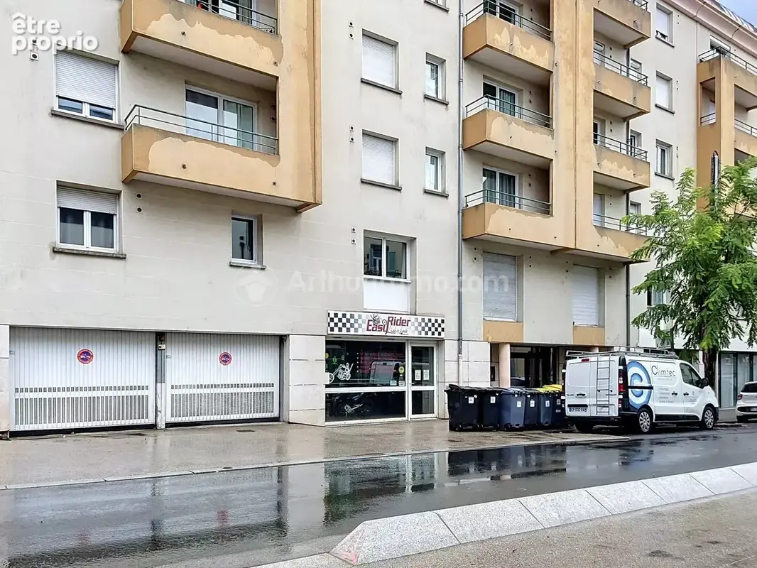 Parking à CLERMONT-FERRAND