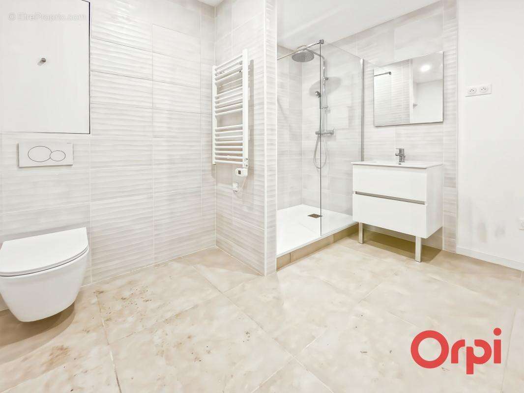 Appartement à MARSEILLE-5E