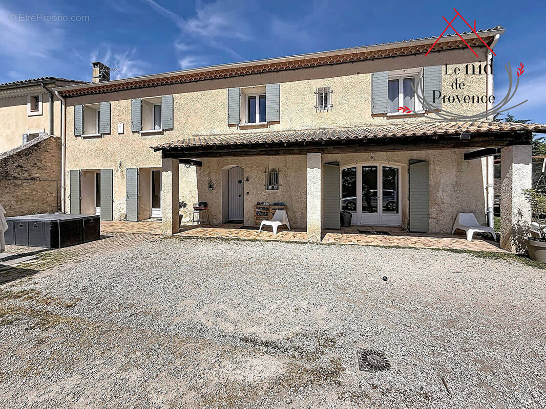 Maison à PERNES-LES-FONTAINES
