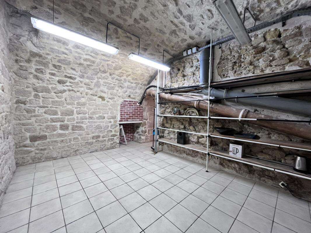 Commerce à PARIS-1E