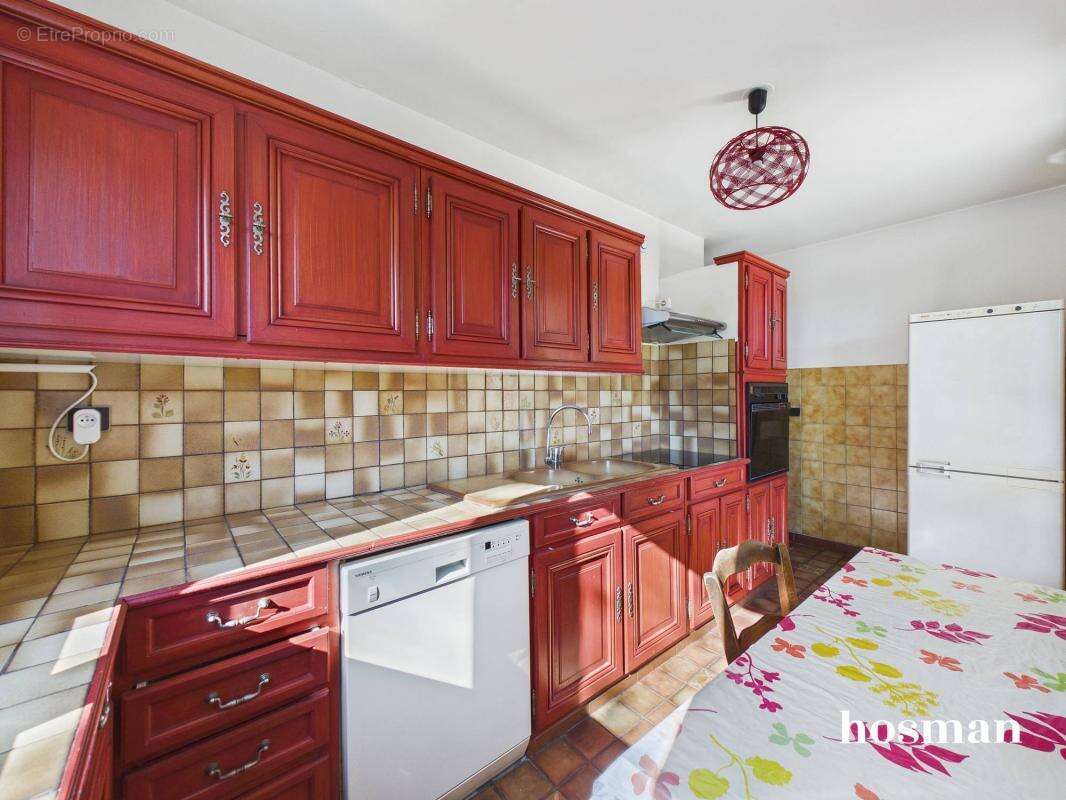 Appartement à FONTENAY-SOUS-BOIS