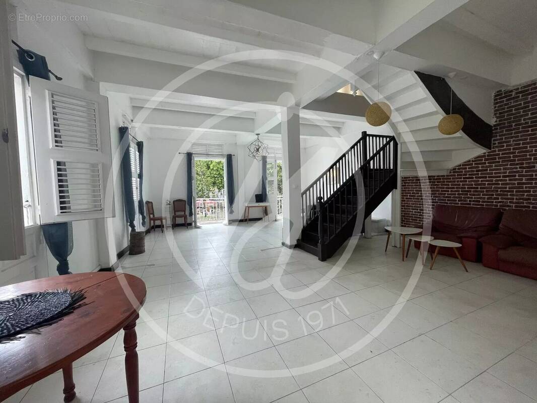 Appartement à POINTE-A-PITRE