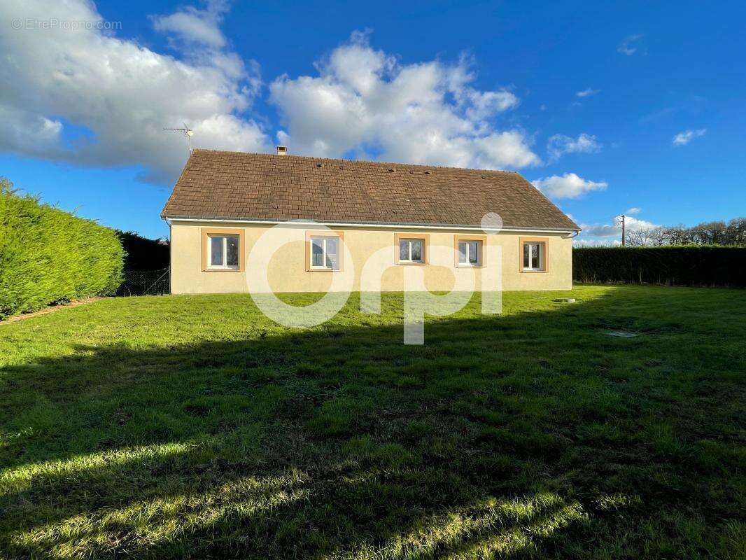 Maison à LA CROISILLE