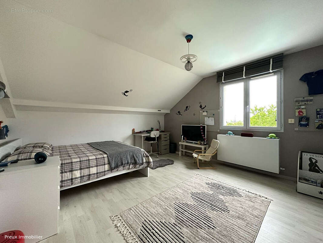 Maison à SAINT-PIERRE-EN-FAUCIGNY