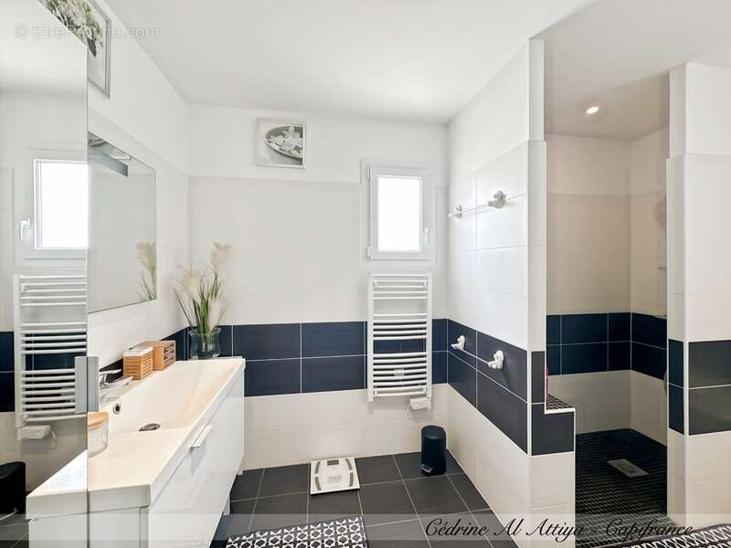 Maison à vendre Périgny, quartier Rompsay, 119m2, plain-pied, garage, jardin, véranda avec jacuzzi - photo 10