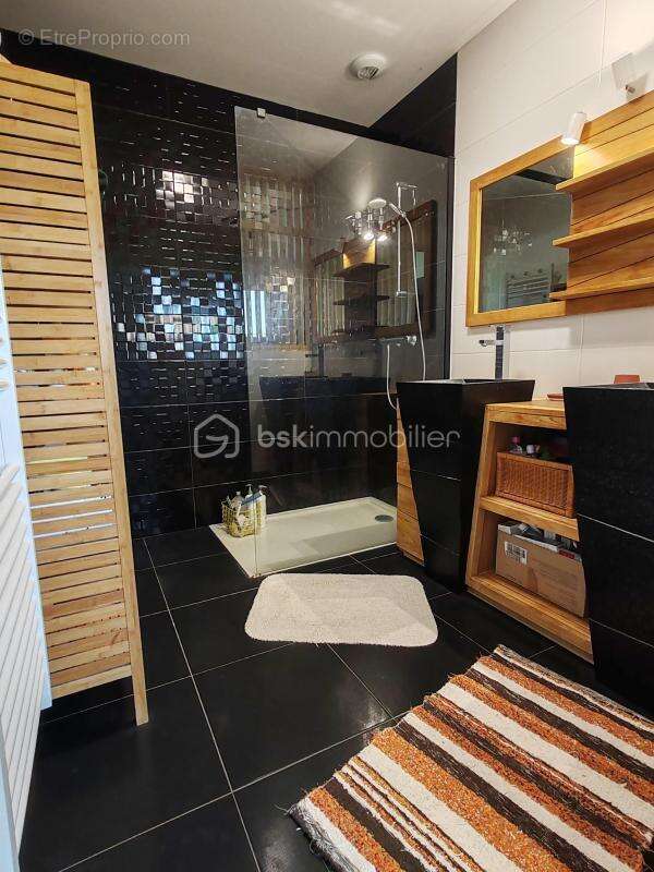 Maison à D&#039;HUISON-LONGUEVILLE